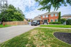 756 KINGSMERE AVENUE | Newmarket Ontario | Slide Image One