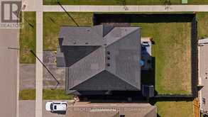 3032 MONARCH DRIVE | Orillia Ontario | Slide Image Two