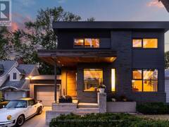 28 BEAUCOURT ROAD Toronto Ontario, M8Y 3G2