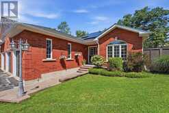 200 CUMMING DRIVE | Barrie Ontario | Slide Image Four