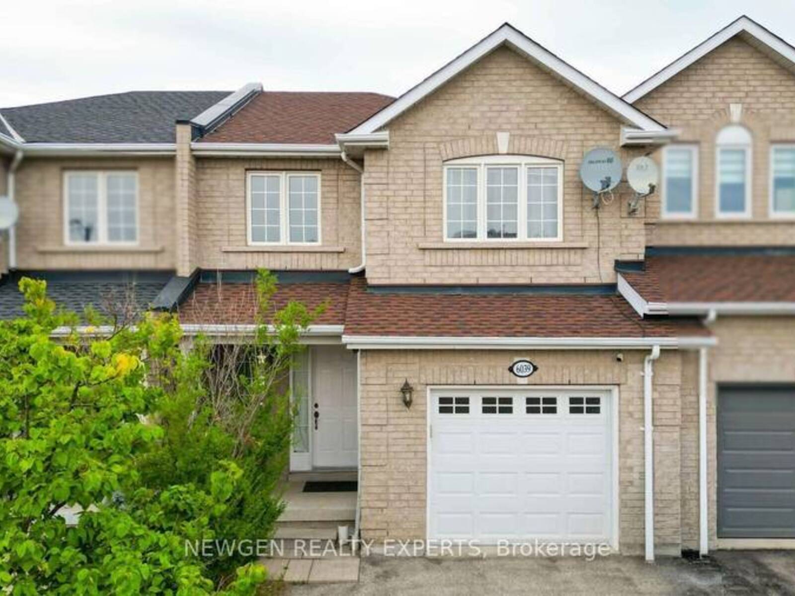 6039 COXSWAIN CRESCENT, Mississauga, Ontario L5V 2Z9