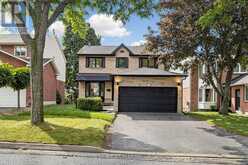 15 CLOSS SQUARE | Aurora Ontario | Slide Image One