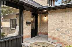 15 CLOSS SQUARE | Aurora Ontario | Slide Image Six
