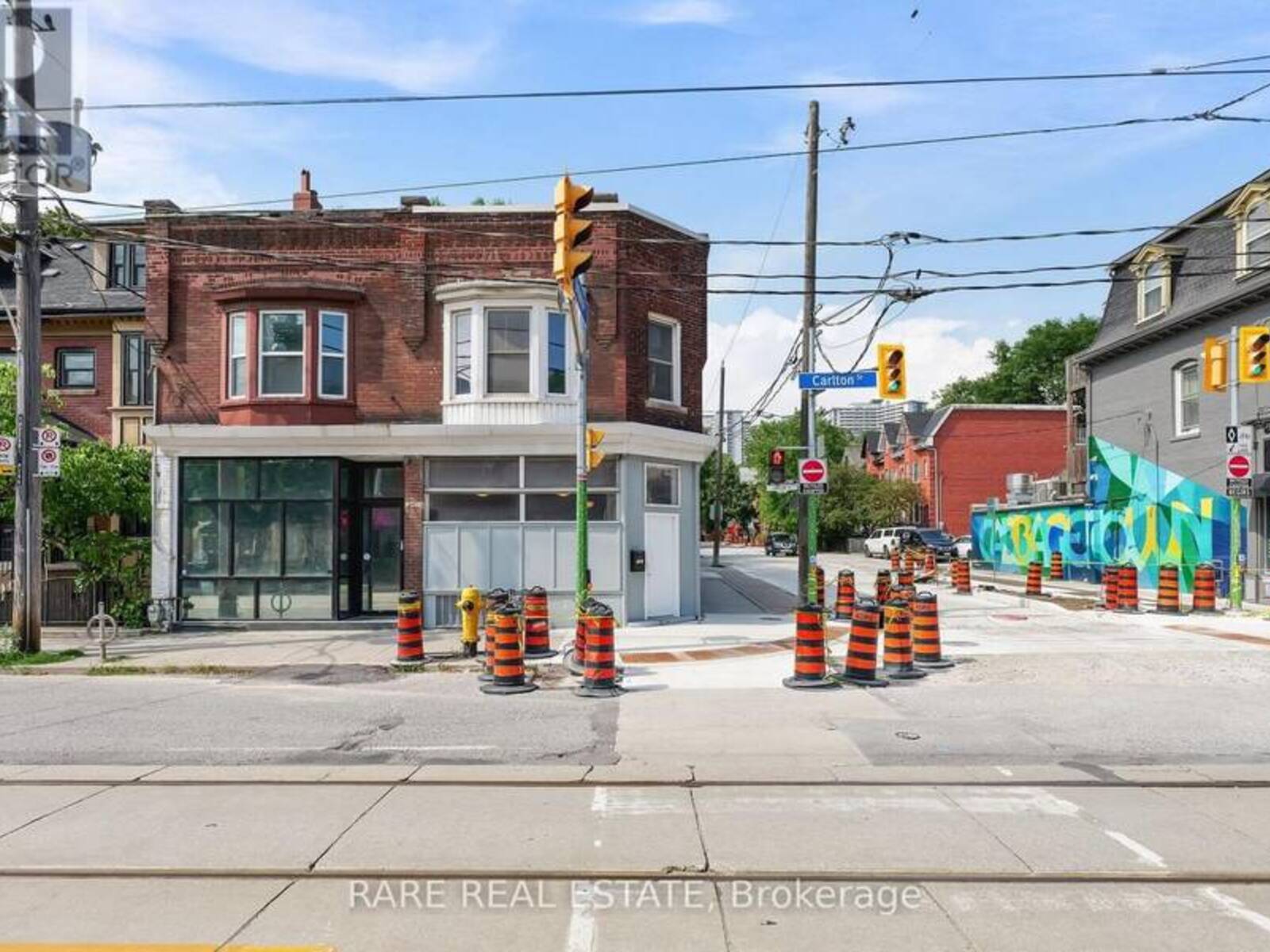 198 1/2 CARLTON STREET, Toronto, Ontario M5A 2K8