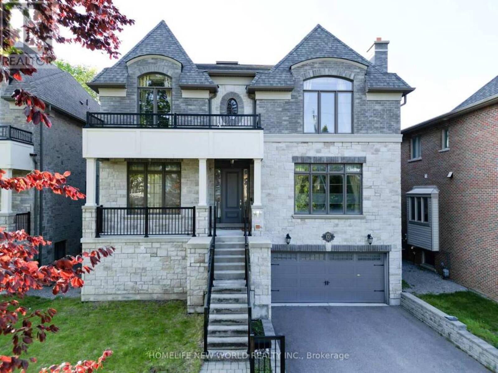 10 STANCROFT DRIVE, Richmond Hill, Ontario L4C 4N1