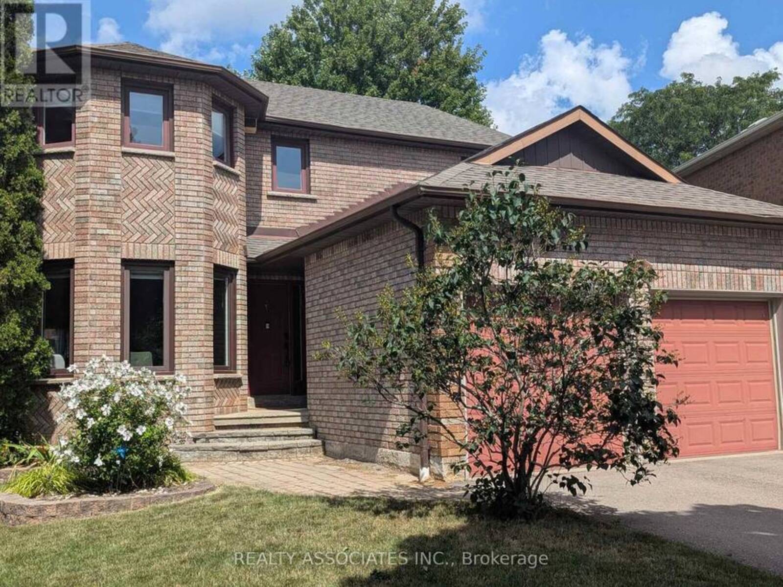 3279 CHARLEBROOK COURT, Mississauga, Ontario L5L 5B4