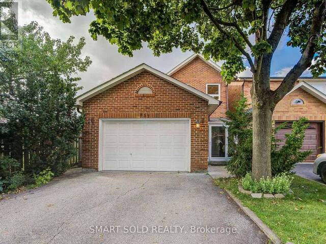 857 MESSENGER MEADOW DRIVE Mississauga Ontario, L5C 3T1 - 5 Bedrooms Home For Sale