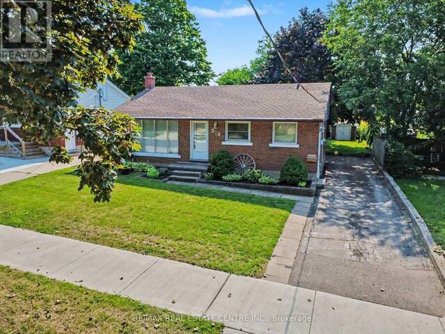 209 FRANKLIN STREET S Kitchener Ontario, N2C 1R8 - 3 Bedrooms Home For Sale