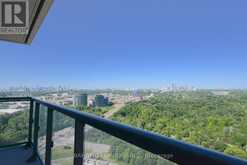 30 INN ON THE PARK DRIVE | Toronto Ontario | Slide Image Thirteen