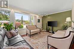 31 PATRICK DRIVE | Aurora Ontario | Slide Image Twelve