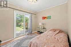 31 PATRICK DRIVE | Aurora Ontario | Slide Image Seventeen