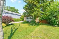 31 PATRICK DRIVE | Aurora Ontario | Slide Image Four