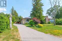 31 PATRICK DRIVE | Aurora Ontario | Slide Image Five