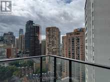 1605 - 75 ST NICHOLAS STREET | Toronto Ontario | Slide Image Eight