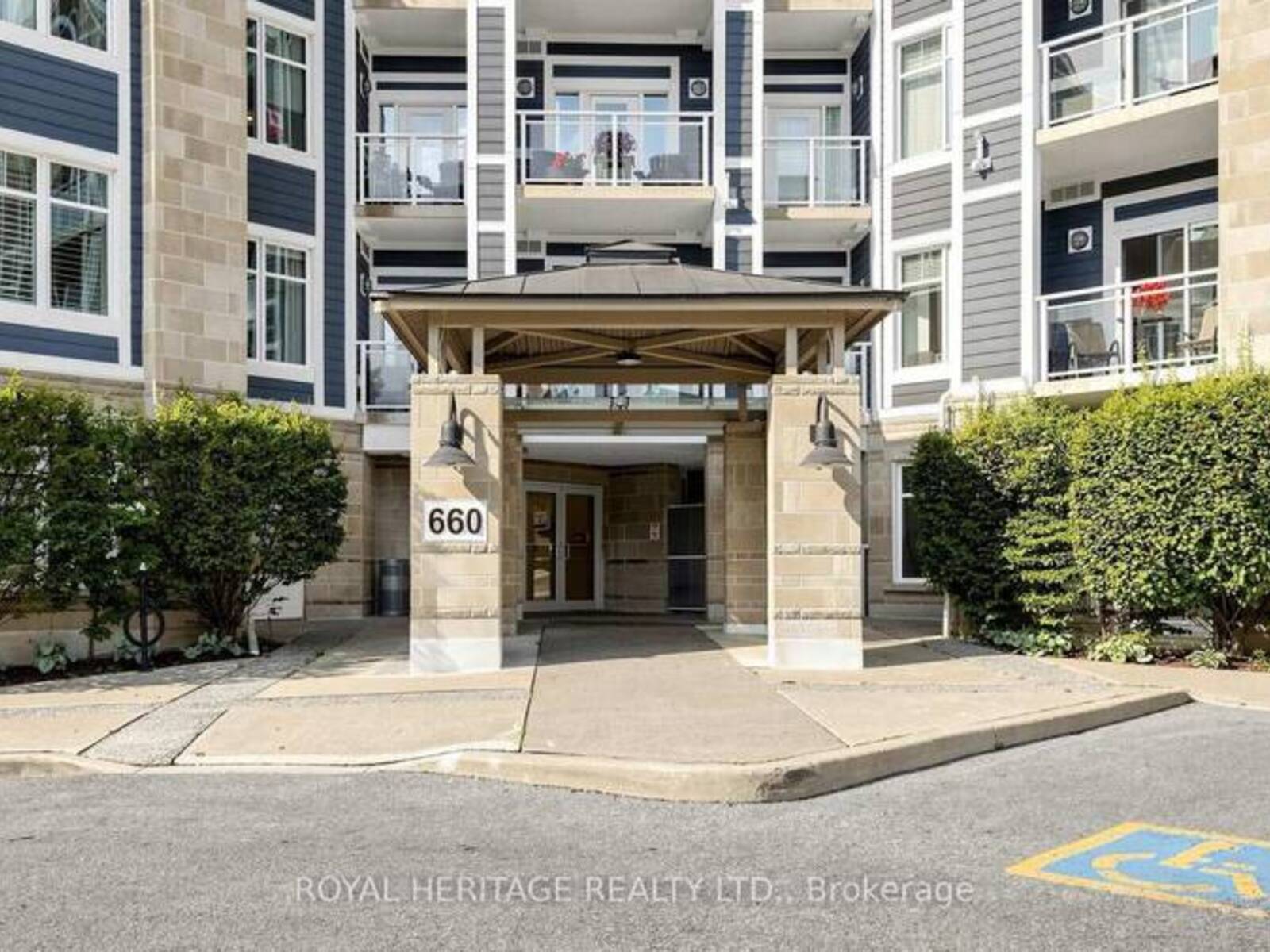 215 - 660 GORDON STREET, Whitby, Ontario L1N 0L1