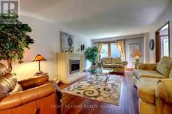 1412 CARMEN DRIVE | Mississauga Ontario | Slide Image Nine