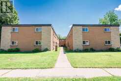 9 LINDEN AVENUE | Brantford Ontario | Slide Image Thirteen