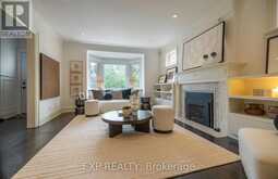 86 WILLOWBANK BOULEVARD | Toronto Ontario | Slide Image Three