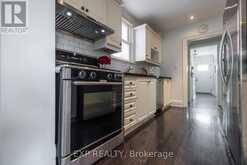 86 WILLOWBANK BOULEVARD | Toronto Ontario | Slide Image Six