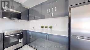 14 - 10 MARQUETTE AVENUE | Toronto Ontario | Slide Image Seventeen