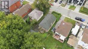 67 PITT AVENUE | Toronto Ontario | Slide Image Seventeen