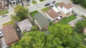 67 PITT AVENUE | Toronto Ontario | Slide Image Nineteen