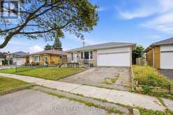17 AMBERJACK BOULEVARD | Toronto Ontario | Slide Image Two