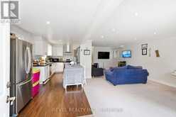 17 AMBERJACK BOULEVARD | Toronto Ontario | Slide Image Five