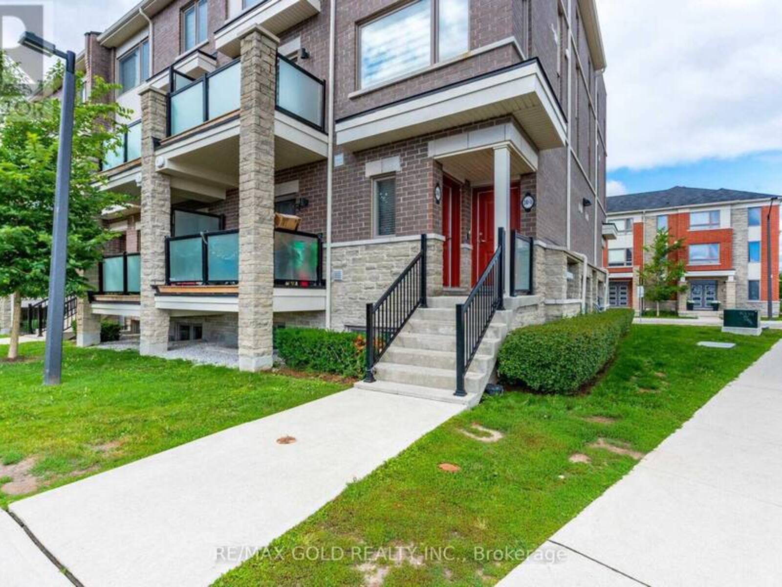 16 - 240 LAGERFELD DRIVE, Brampton, Ontario L7A 5G9