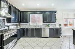 54 ORANGEBLOSSOM TRAIL | Brampton Ontario | Slide Image Thirteen