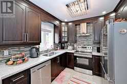 15 EL DORADO STREET | Richmond Hill Ontario | Slide Image Eleven
