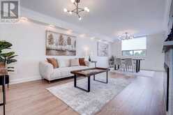 417 - 20 HARDING BOULEVARD W | Richmond Hill Ontario | Slide Image Five