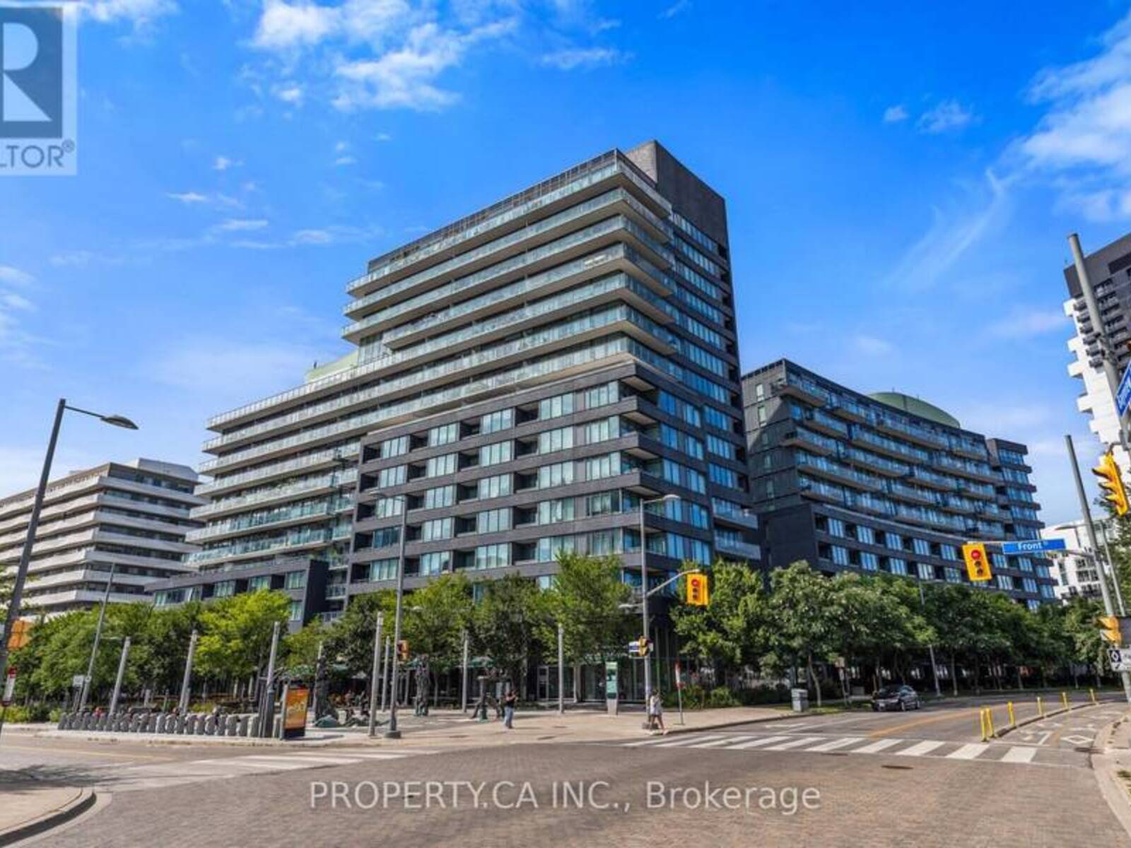 N122 - 120 BAYVIEW AVENUE, Toronto, Ontario M5A 0G4
