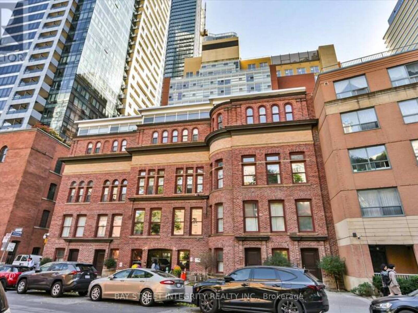 602 - 11 ST JOSEPH STREET, Toronto, Ontario M4Y 1J8