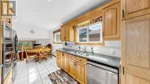 15 SKYRIDGE ROAD | Toronto Ontario | Slide Image Eighteen