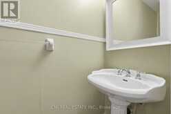 42 HONEYMAN DRIVE | Clarington Ontario | Slide Image Seventeen