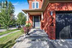 74 SNEDDEN AVENUE | Aurora Ontario | Slide Image Three