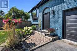 192 BISCAYNE BOULEVARD | Georgina Ontario | Slide Image Four