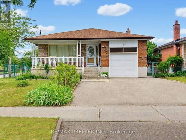 27 WHITFIELD AVENUE Toronto Ontario, M9L 1G2 - 3 Bedrooms Home For Sale