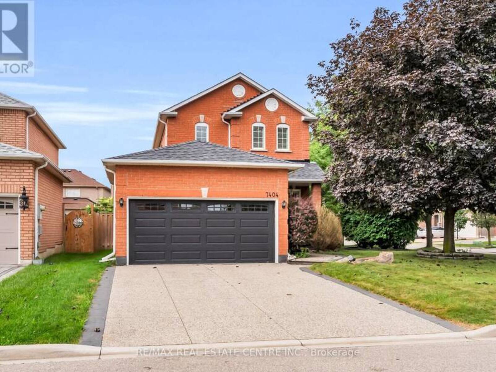 7404 DAVEMARK COURT, Mississauga, Ontario L5N 7P3