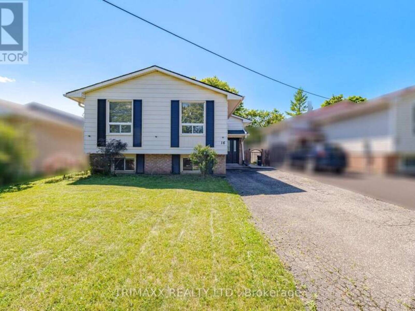 16 LORAINE DRIVE, St. Catharines, Ontario L2P 3N8