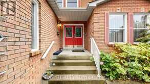 28 HURLBUT PLACE | Cambridge Ontario | Slide Image Two