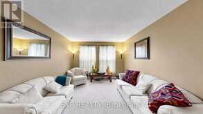 28 HURLBUT PLACE | Cambridge Ontario | Slide Image Five