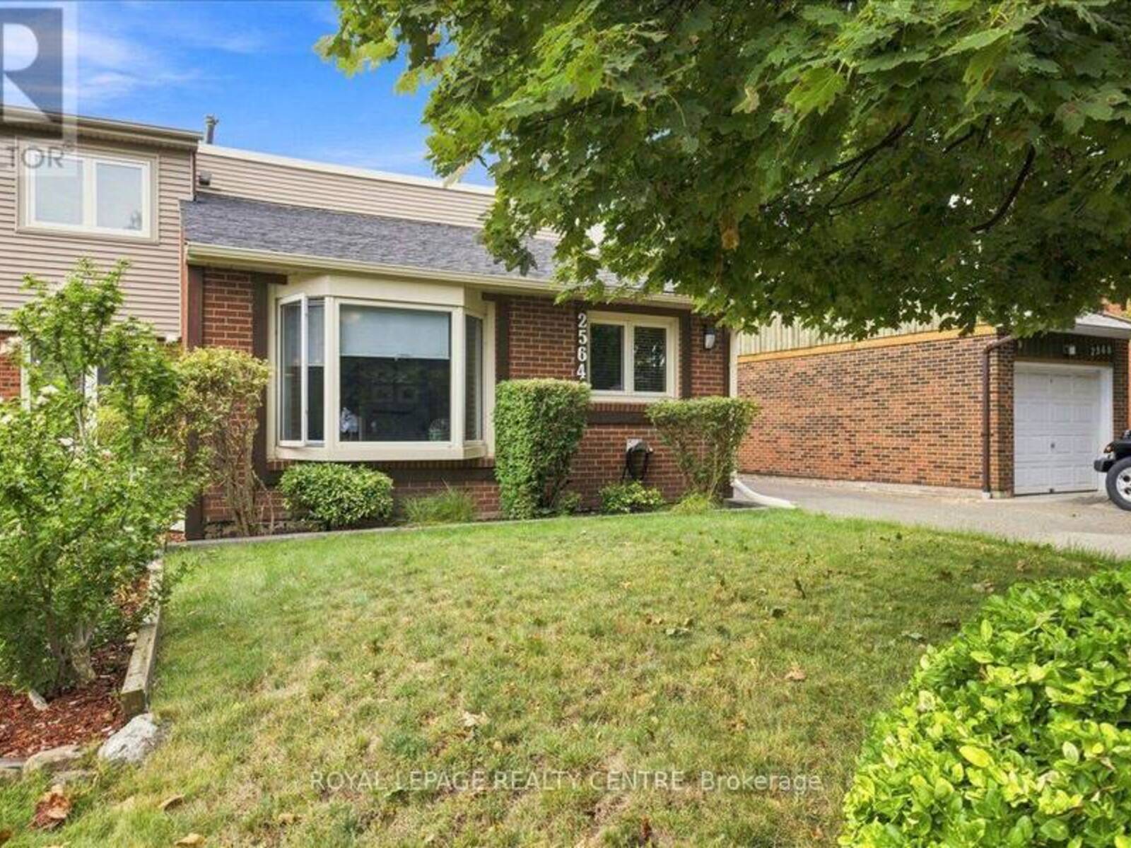 2564 MAINROYAL STREET, Mississauga, Ontario L5L 1C9