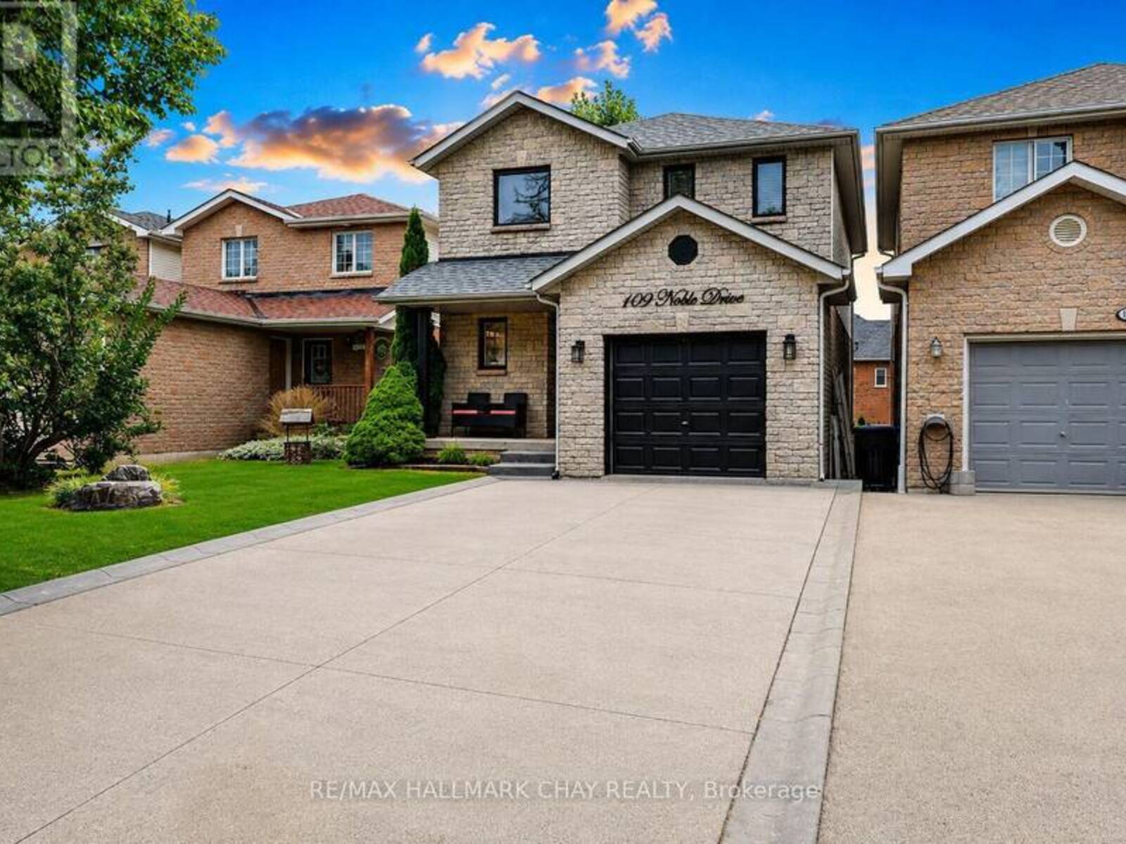 109 NOBLE DRIVE, Bradford West Gwillimbury, Ontario L3Z 3B5