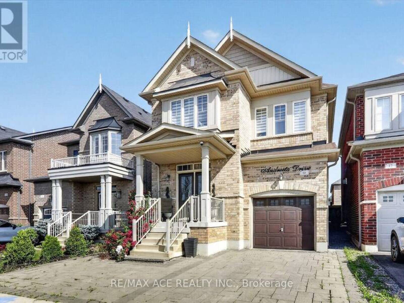 10 ANDREETA DRIVE, Vaughan, Ontario L4H 4H2