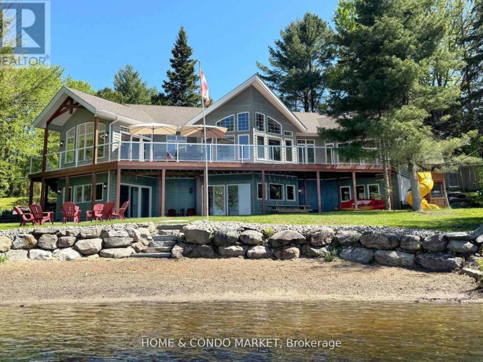 14 CHARLES AVENUE, McKellar, Ontario P2A 0B4