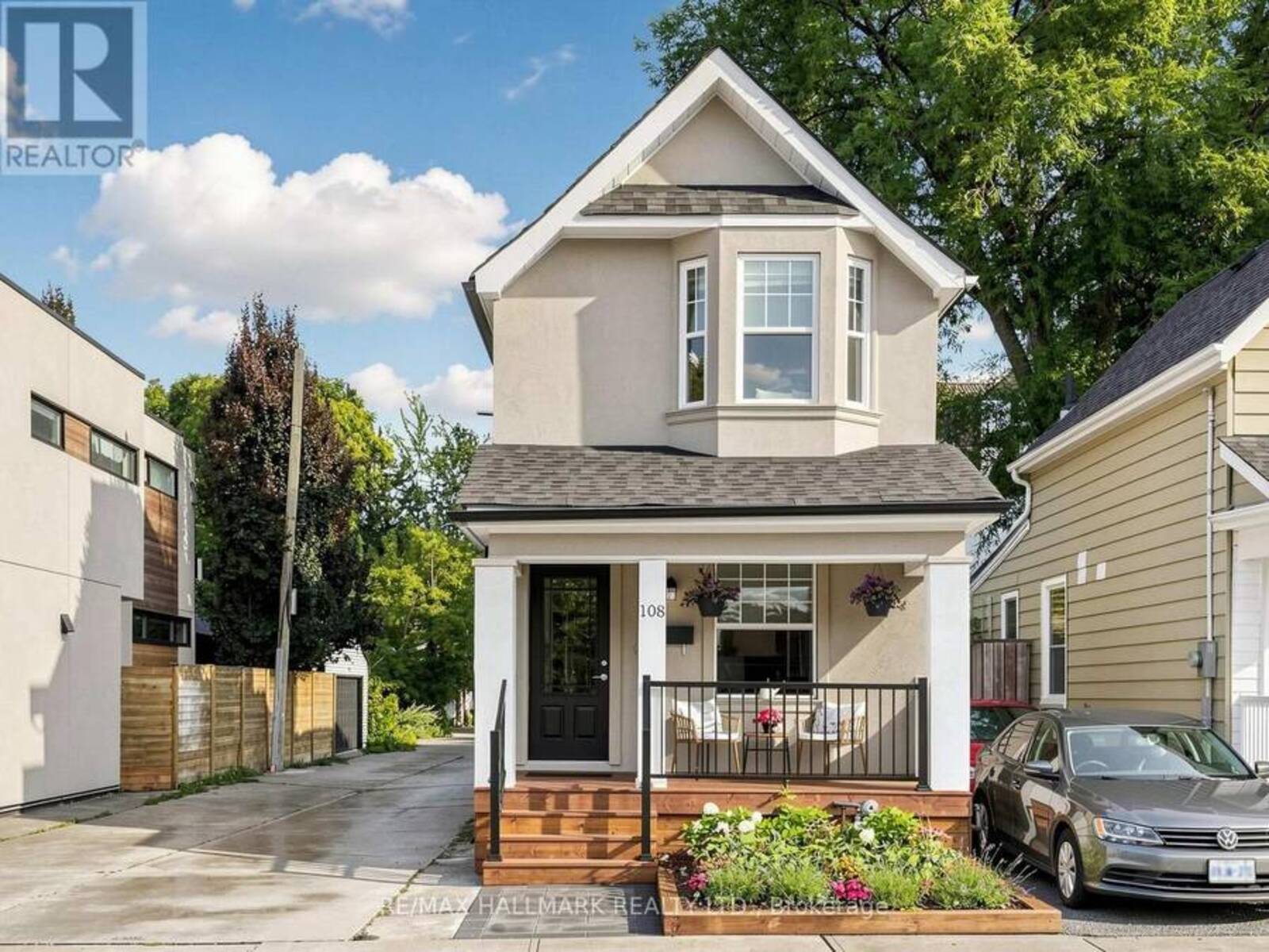 108 KNOX AVENUE, Toronto, Ontario M4L 2P2