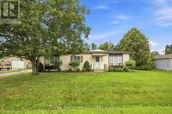 97 DAMSEL CIRCLE | Georgina Ontario | Slide Image Two