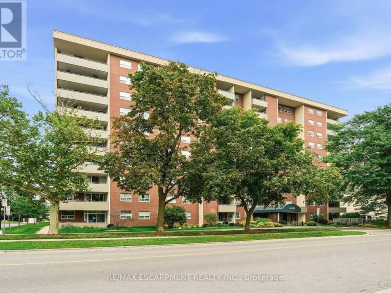 203 - 1415 GHENT AVENUE, Burlington, Ontario L7S 1X4